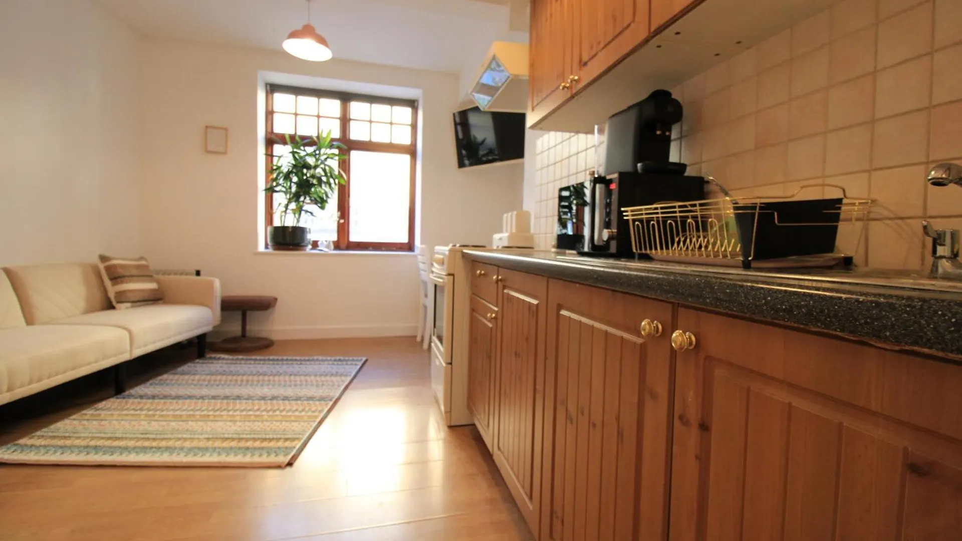 1 Bed Cheshire St London City Brick Lane