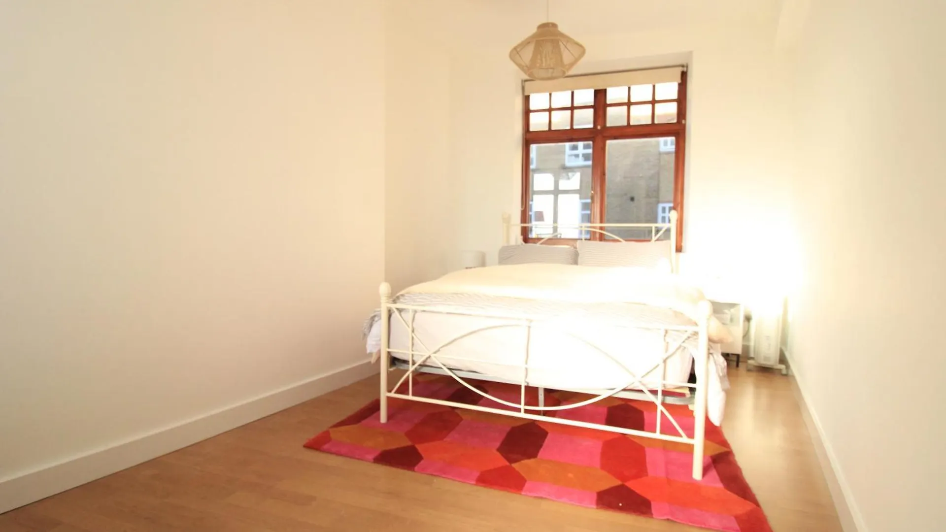 1 Bed Cheshire St London City Brick Lane 0*,  United Kingdom